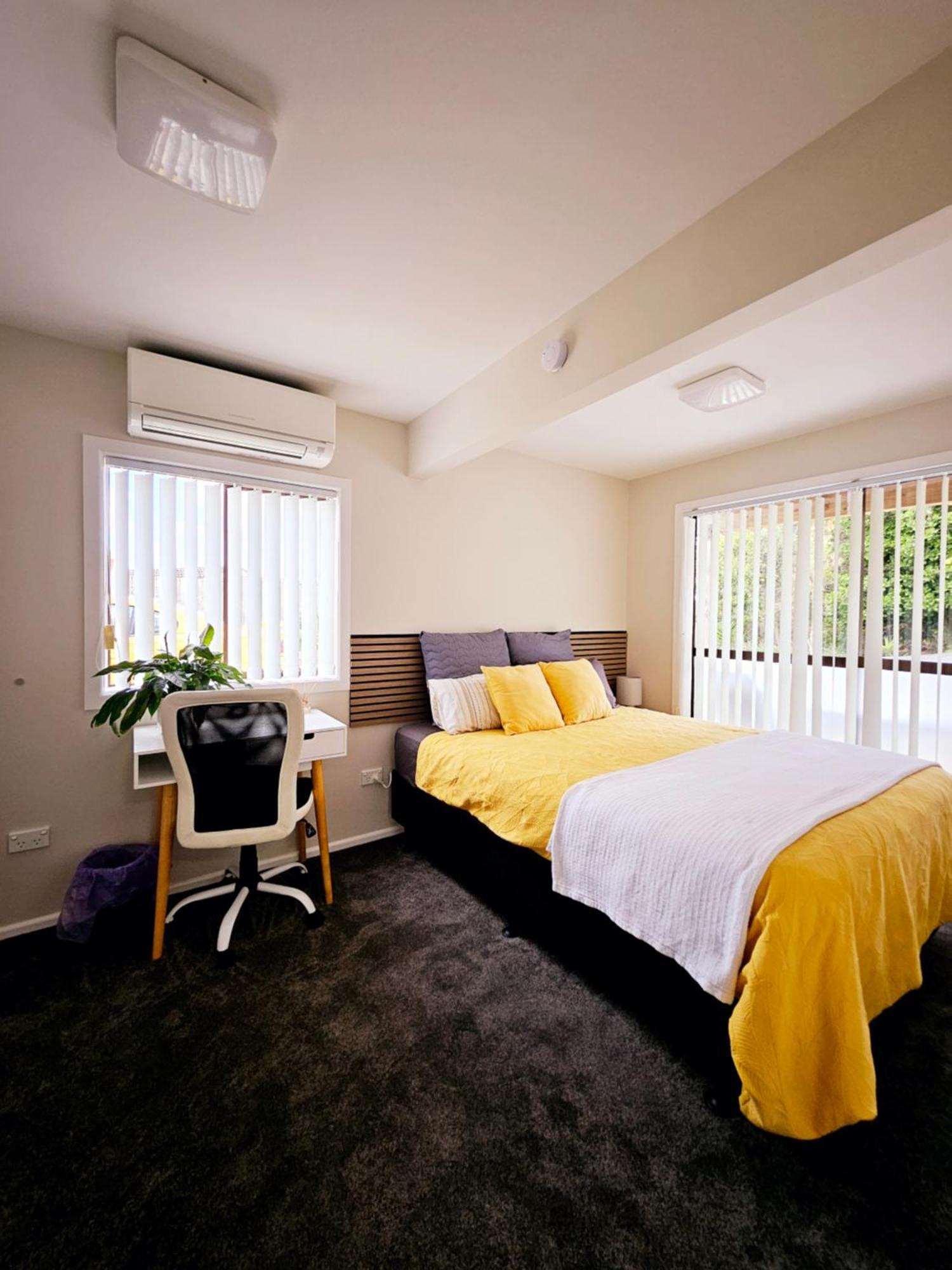 Private Retreat In Birkenhead Apartment *