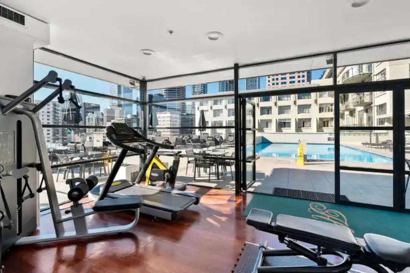 Heart Of The - By Sky Tower - Free Parking! Apartment