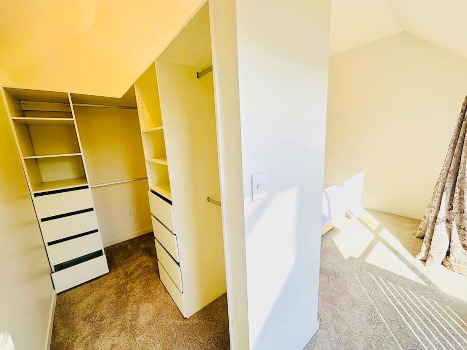Villa Spacious Mission Bay 100m To The Beach, Seaview, Private Garden, Netflix Auckland