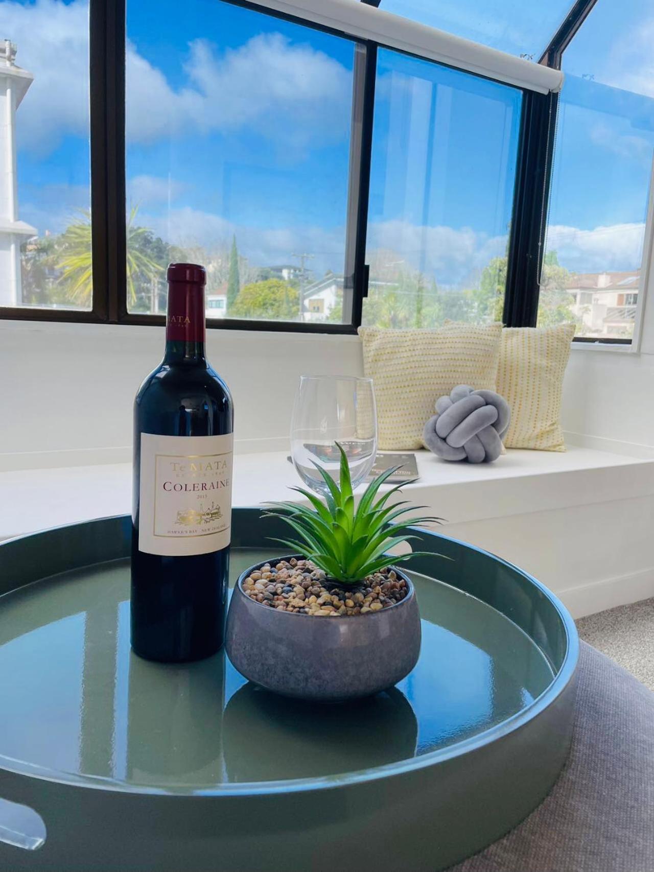 Spacious Mission Bay 100m To The Beach, Seaview, Private Garden, Netflix Villa *