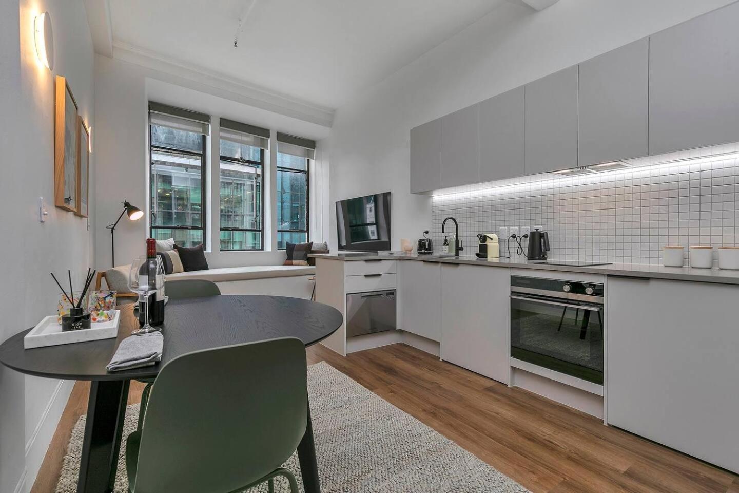 Historic Modern Luxury 1-bedroom On Queen Street Auckland
