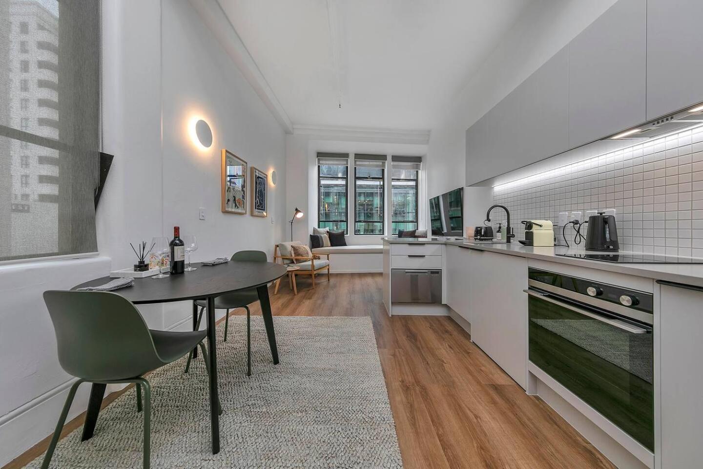 Apartment Historic Modern Luxury 1-bedroom On Queen Street *