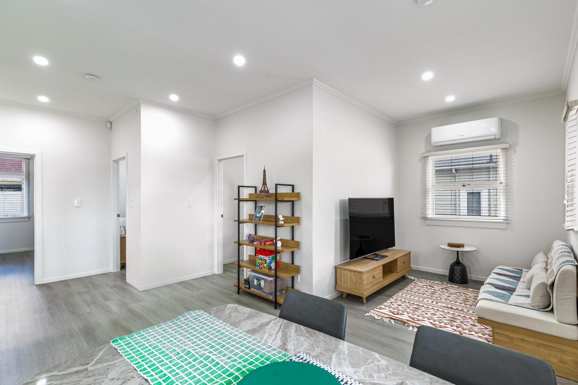 3br W Ample Parking 10 Min To Cbd Holiday home Auckland
