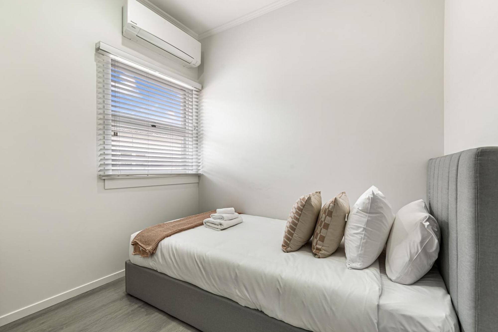 Holiday home 3br W Ample Parking 10 Min To Cbd Auckland