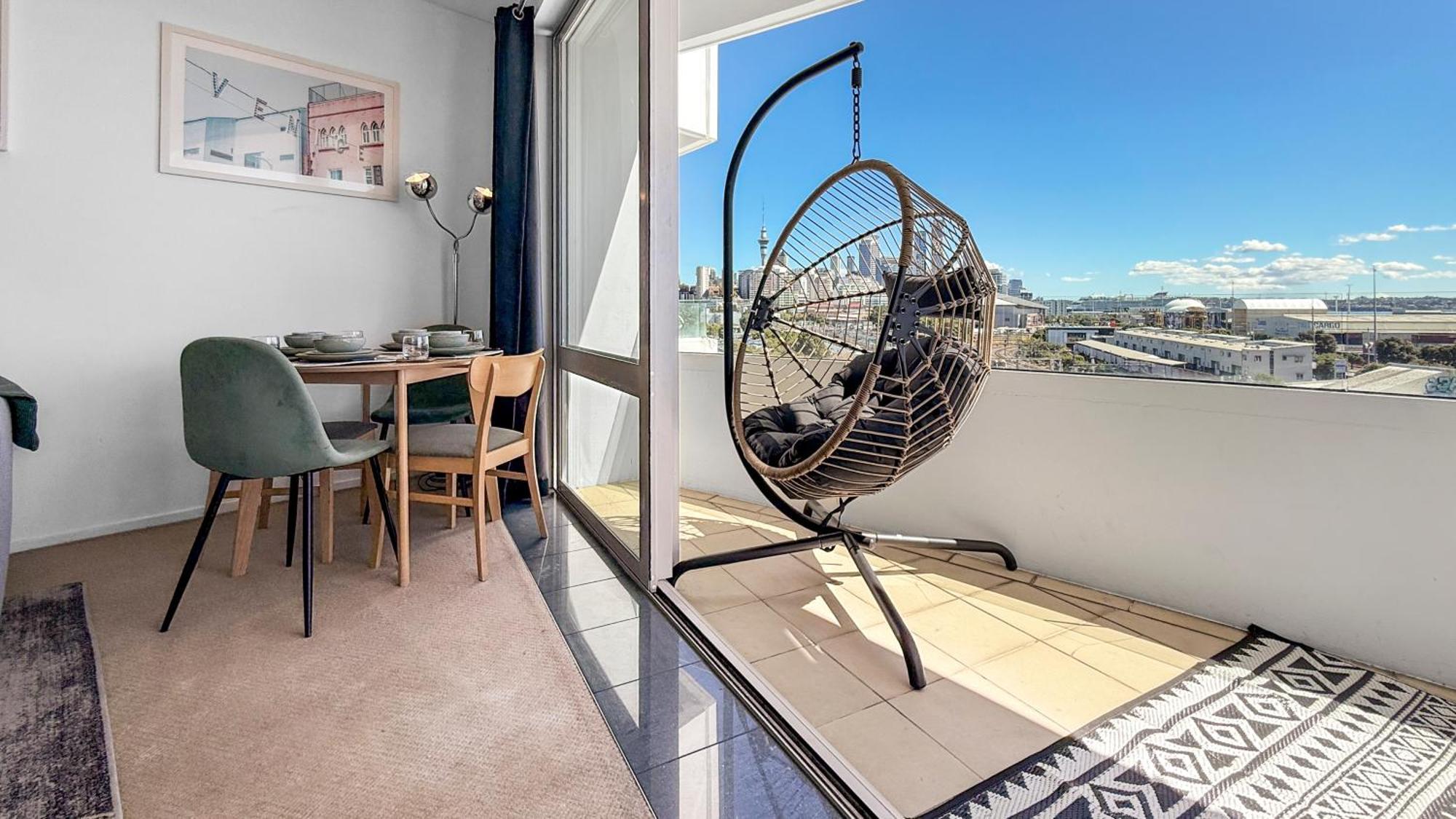 Le Mirage- Stylish, With Pools, Sauna, * Auckland