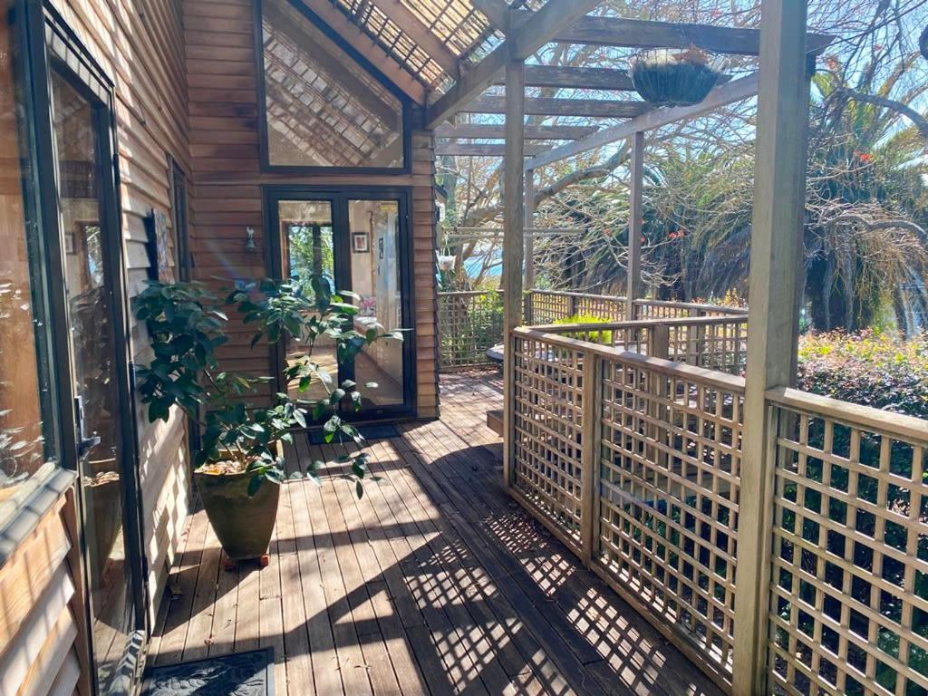 Tindalls Hideaway - 200 Steps To Holiday home Auckland