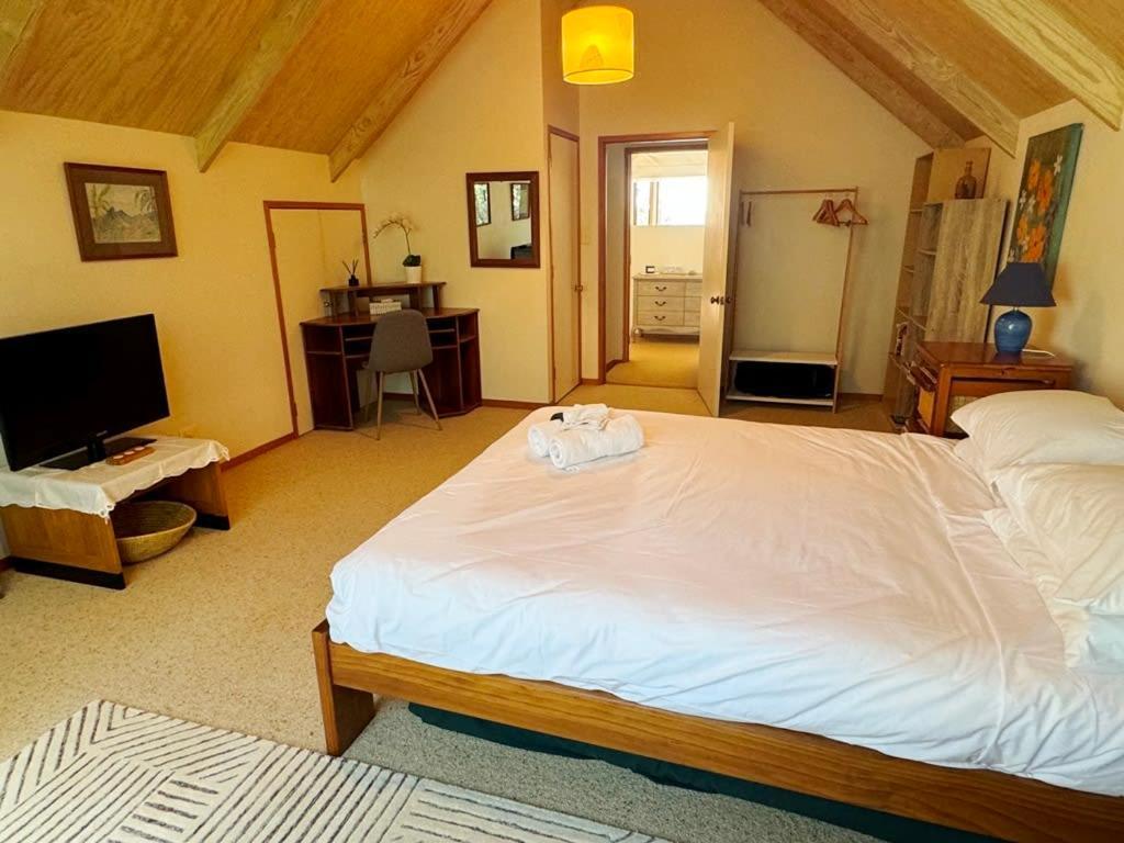 Tindalls Hideaway - 200 Steps To Auckland