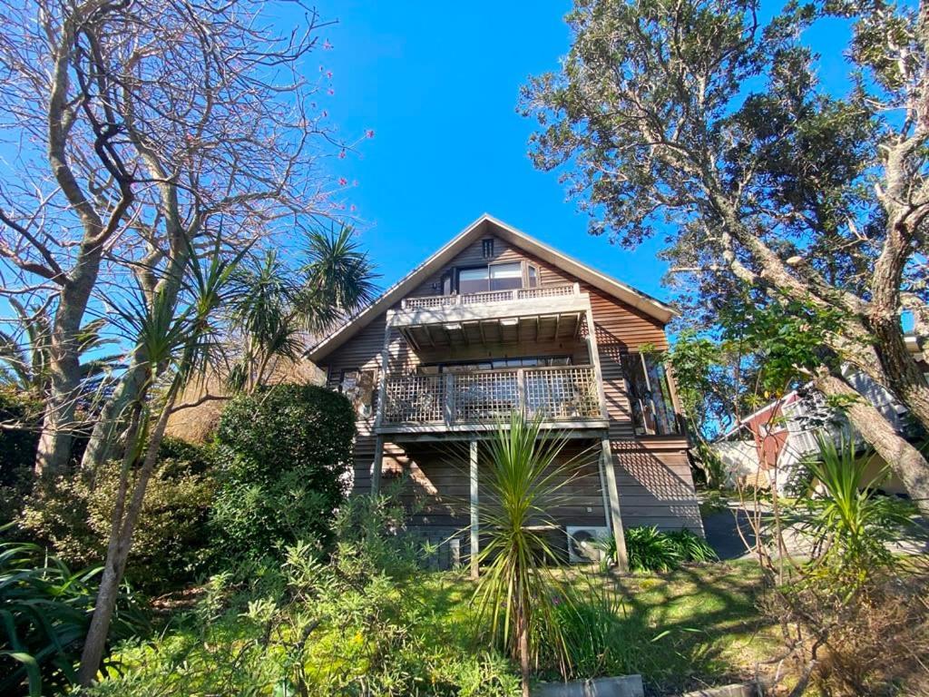 Tindalls Hideaway - 200 Steps To Holiday home *