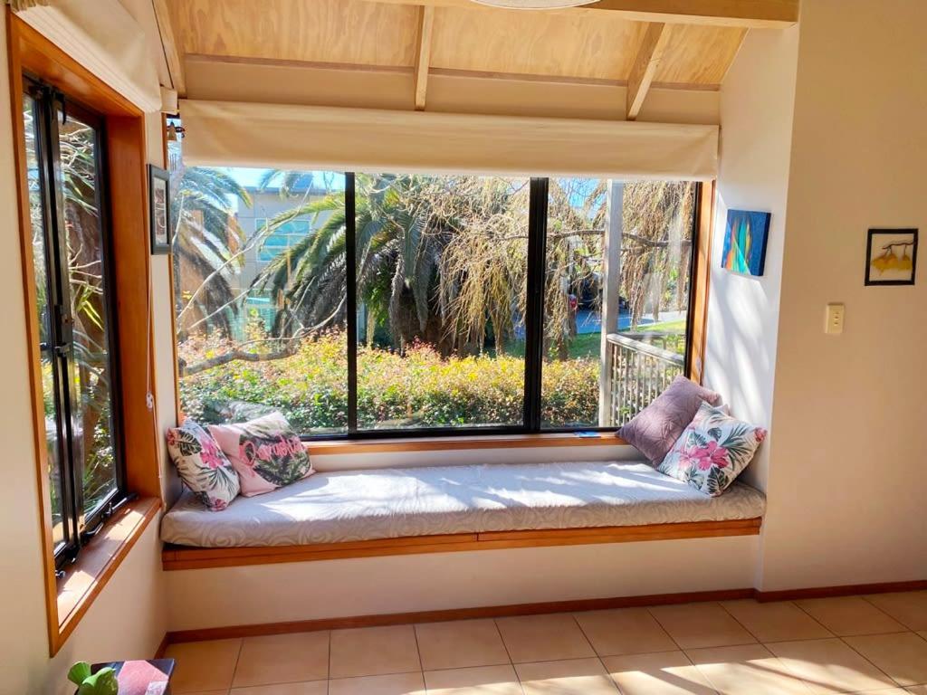 Tindalls Hideaway - 200 Steps To Holiday home *