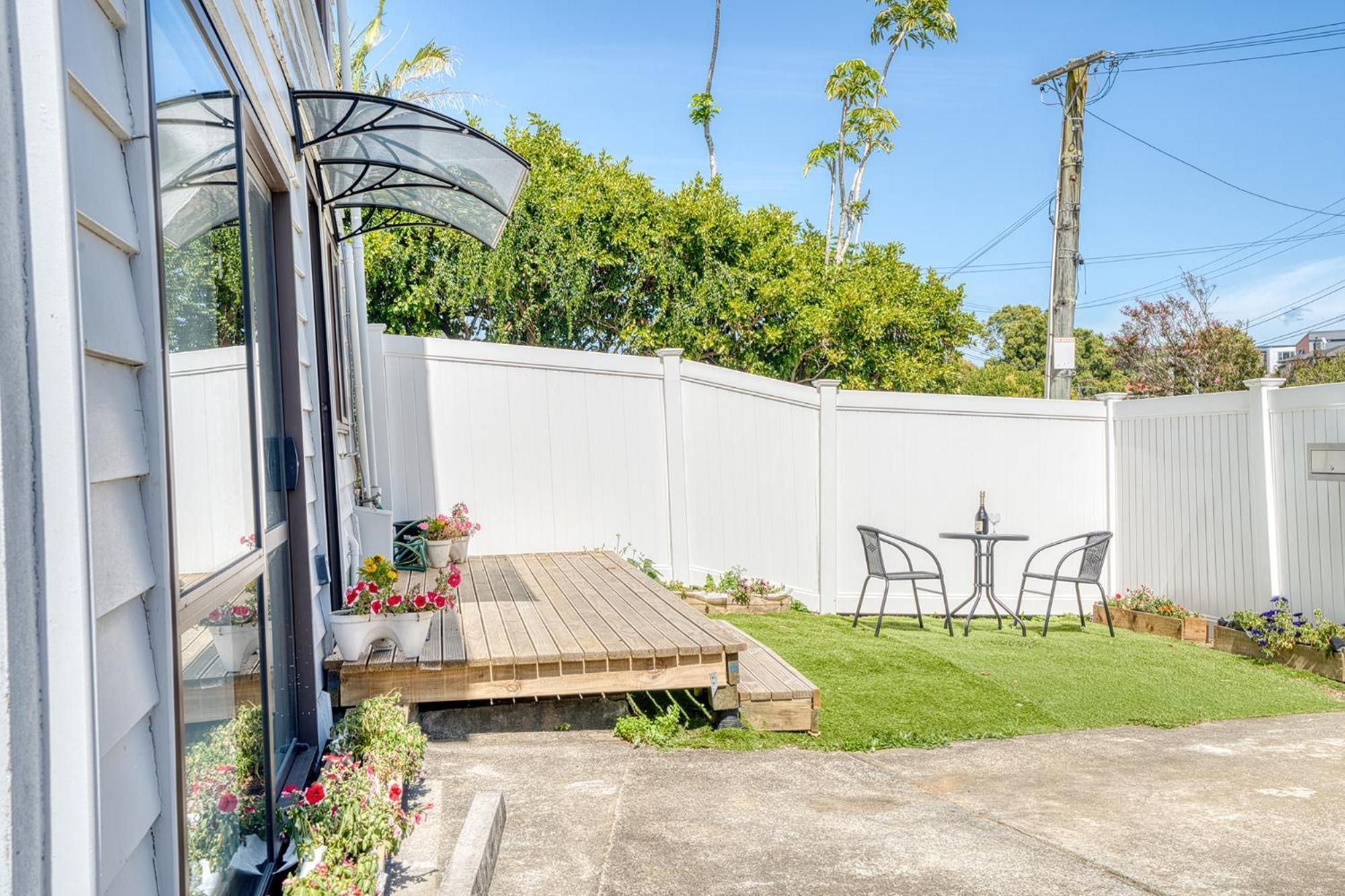 Ellerslie Modern 2br-15 Min To Cbd Holiday home