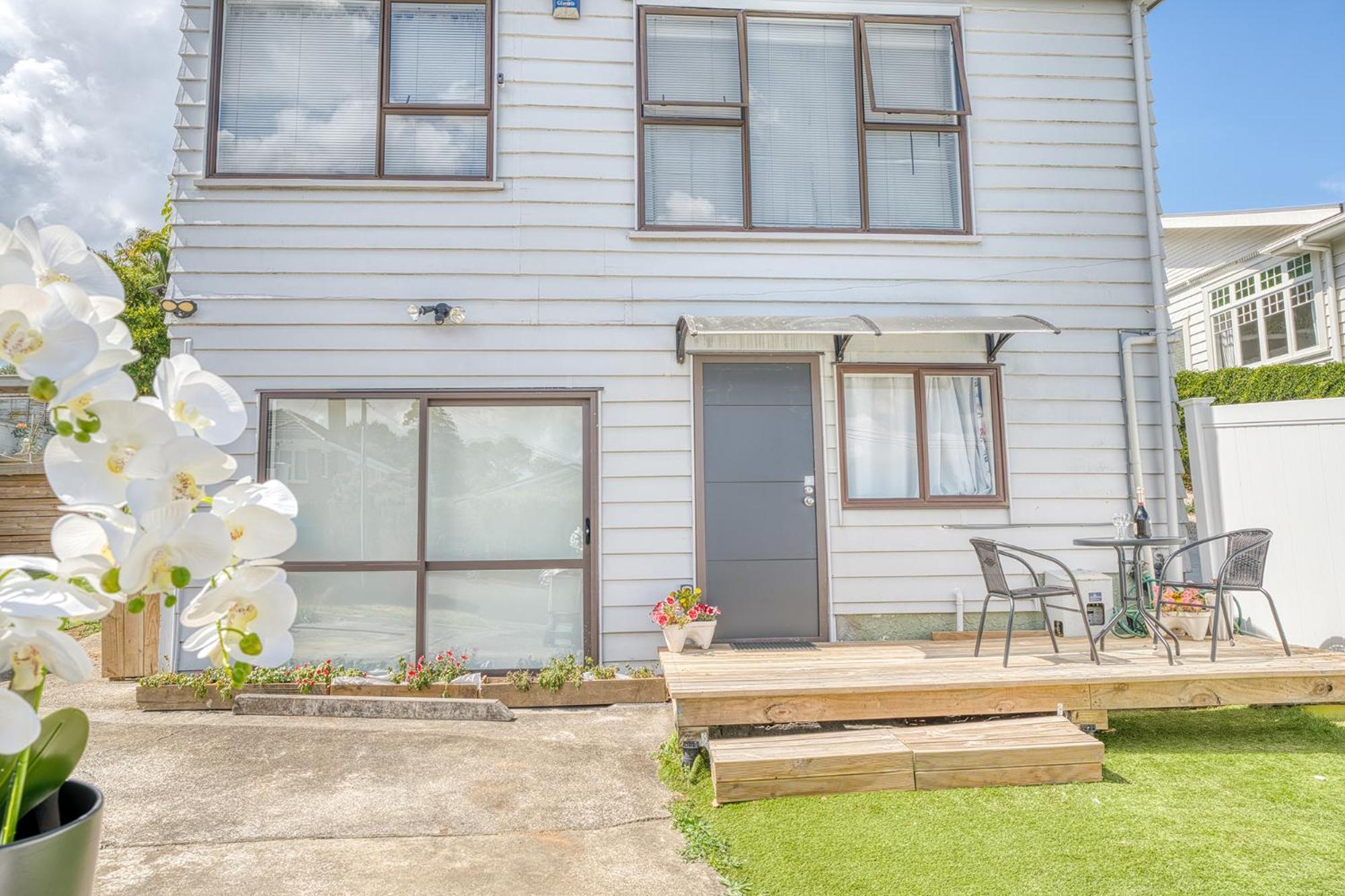 Ellerslie Modern 2br-15 Min To Cbd Auckland