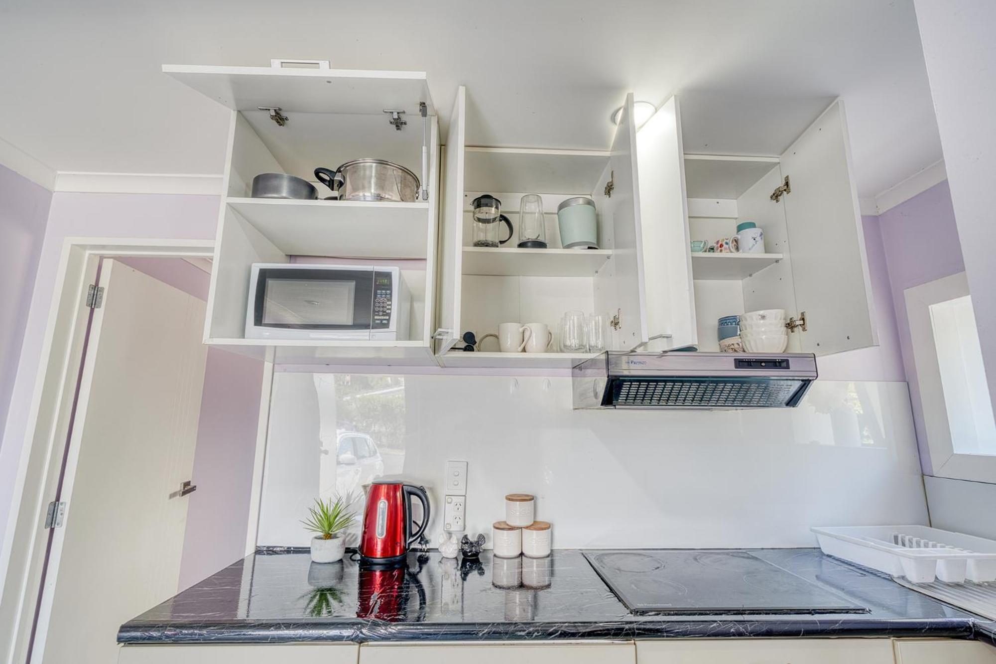 Ellerslie Modern 2br-15 Min To Cbd Holiday home *