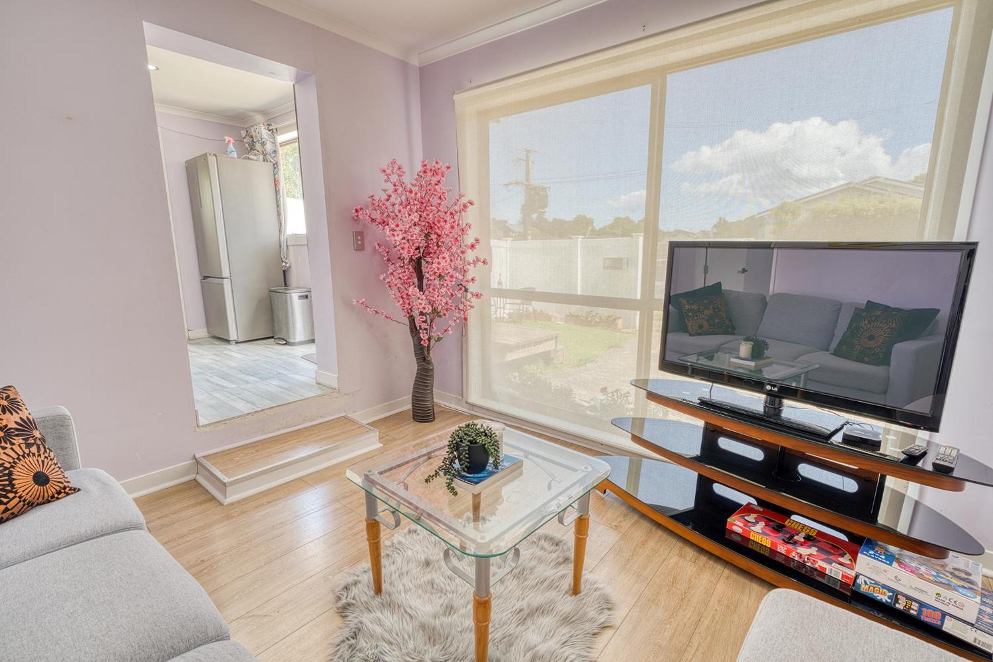 Ellerslie Modern 2br-15 Min To Cbd Holiday home