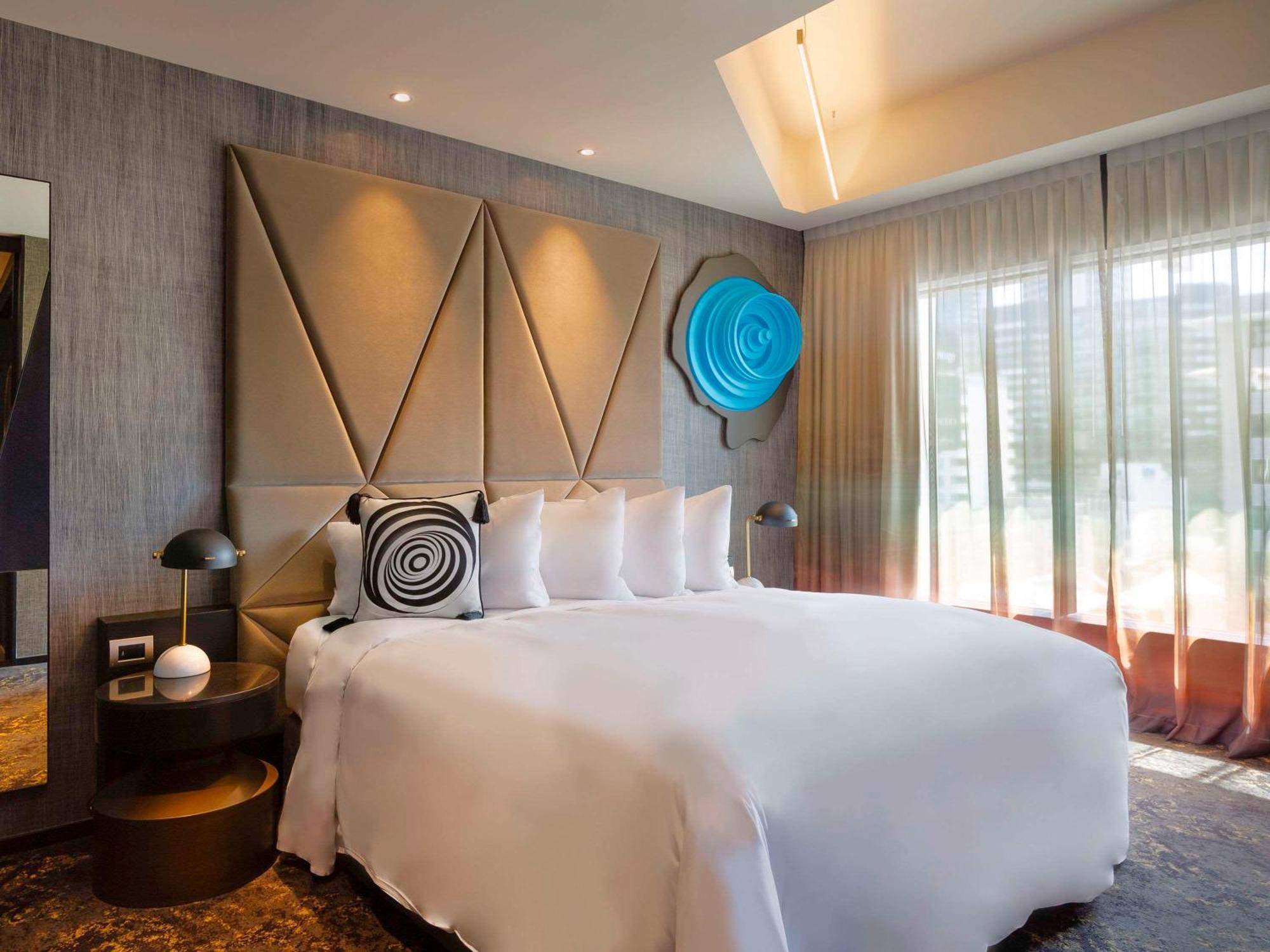 Hotel So/ 5*