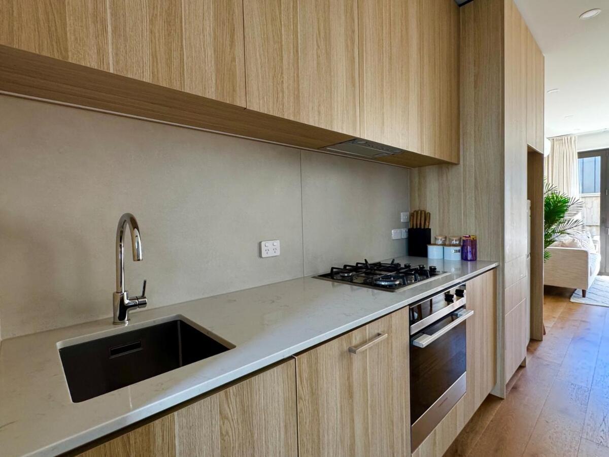 Modern 2-bedroom Townhouse In Grey Lynn *