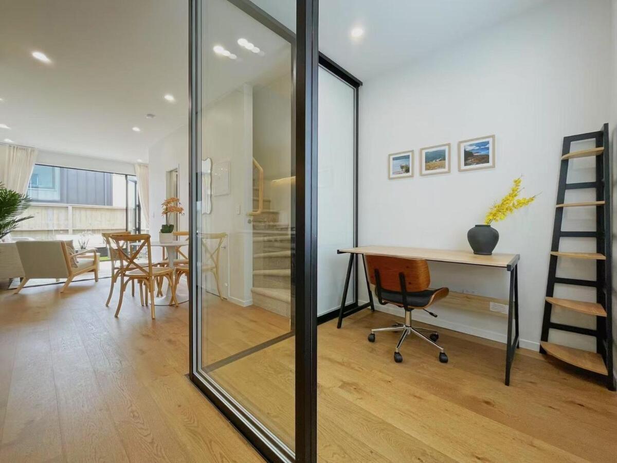 Modern 2-bedroom Townhouse In Grey Lynn * Auckland