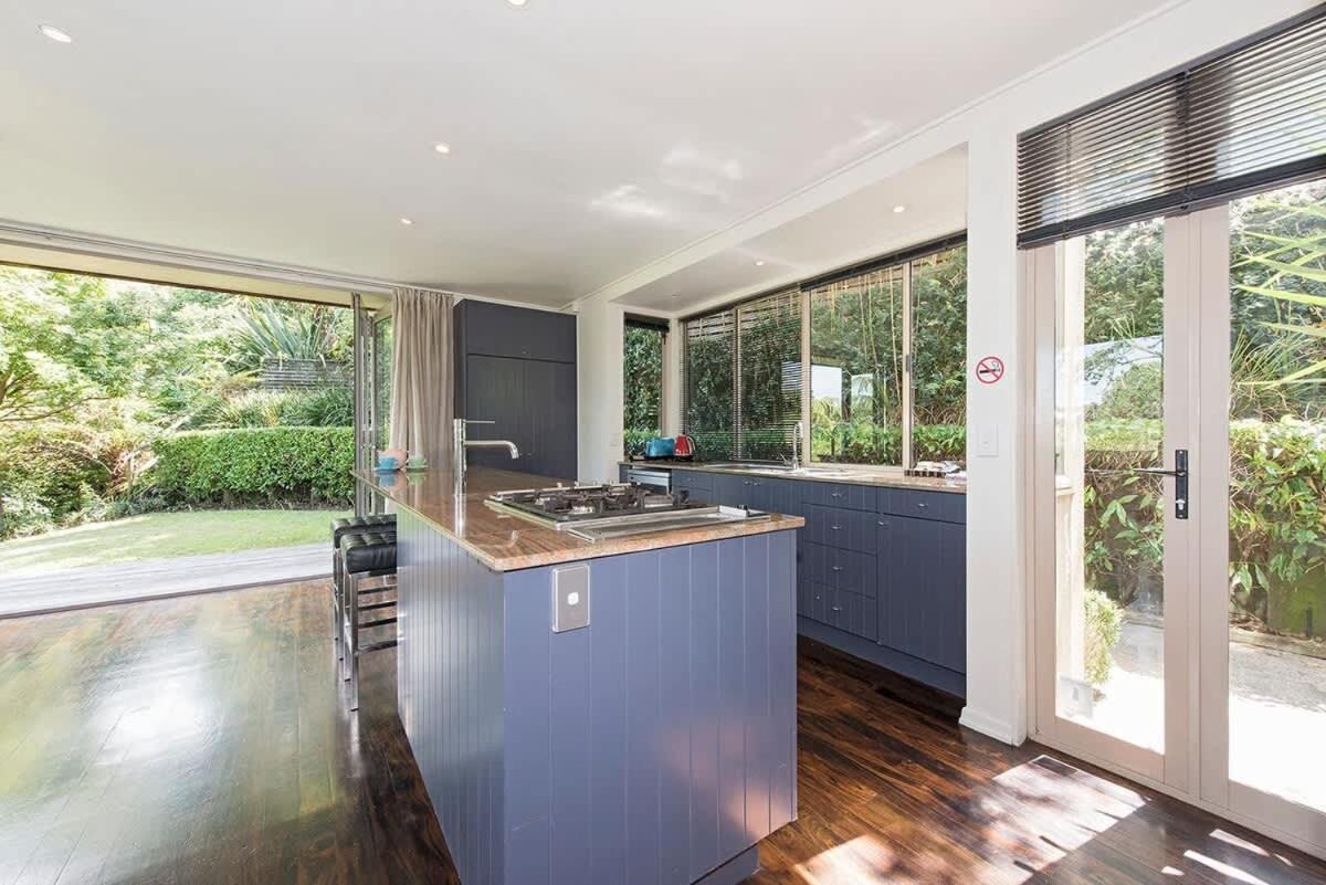Holiday home Large Family - 4 Bdrms - Great Location Auckland