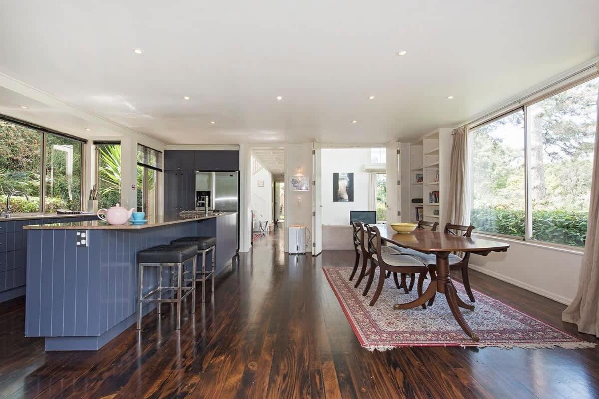 Large Family - 4 Bdrms - Great Location