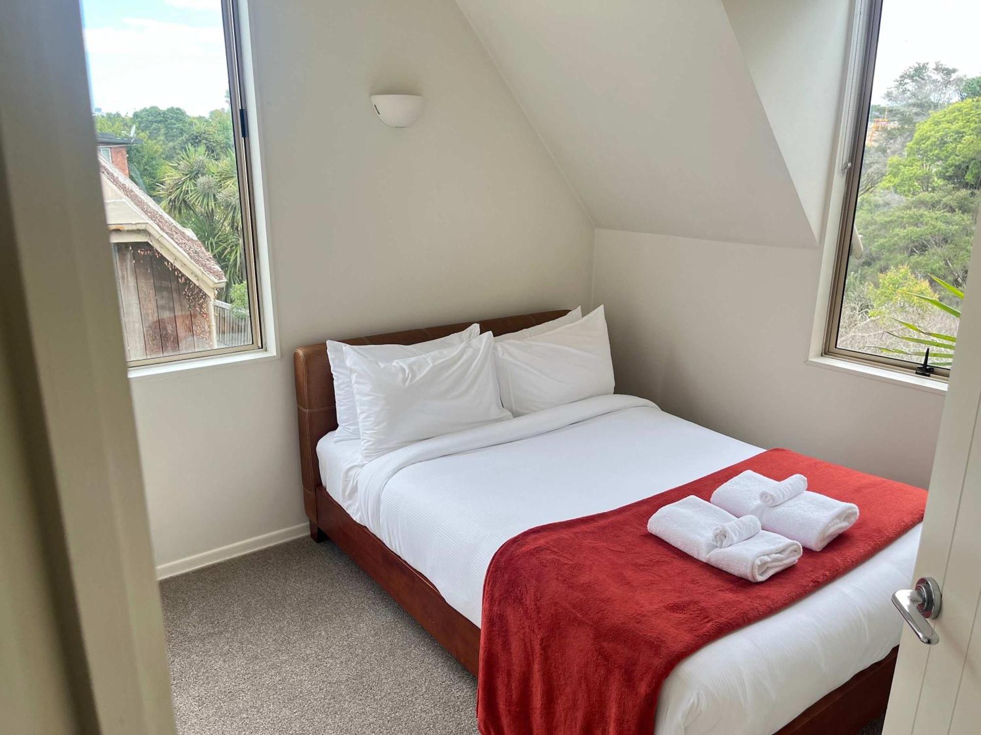Holiday home Large Family - 4 Bdrms - Great Location *