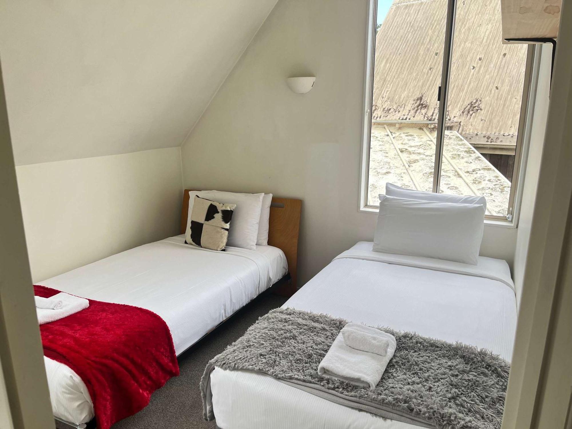 Large Family - 4 Bdrms - Great Location * Auckland