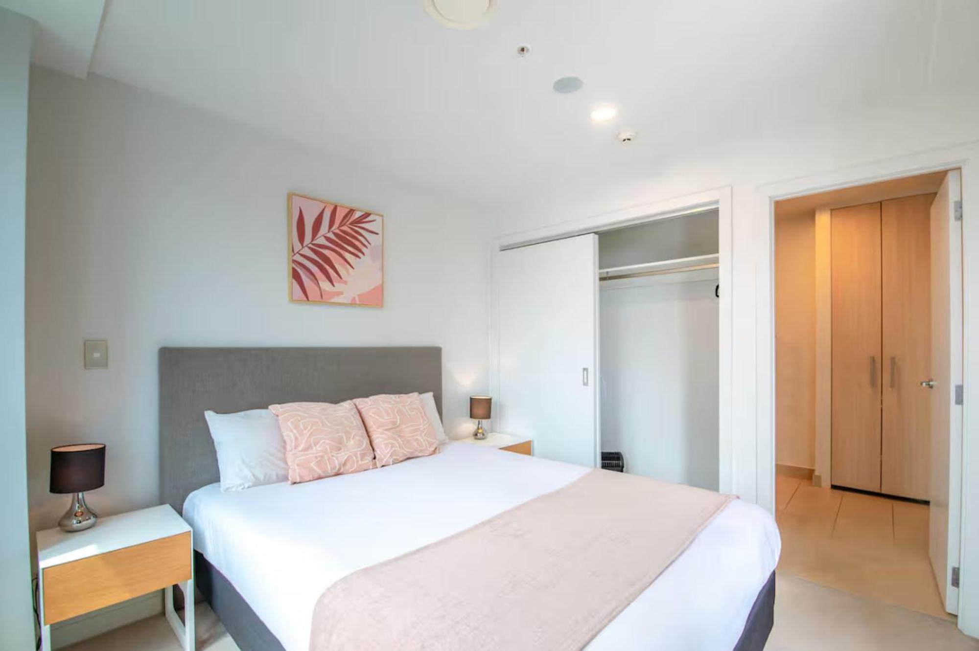 180 Degrees Seaview And Harbor View 2 Bedroom Apartment