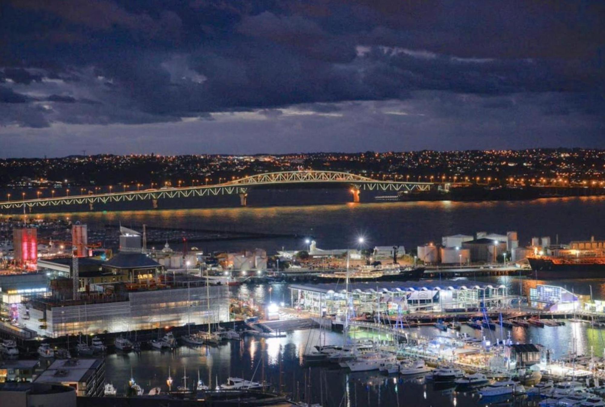 Apartment Magnificent Skytower, Sea, Habour View In Cbd