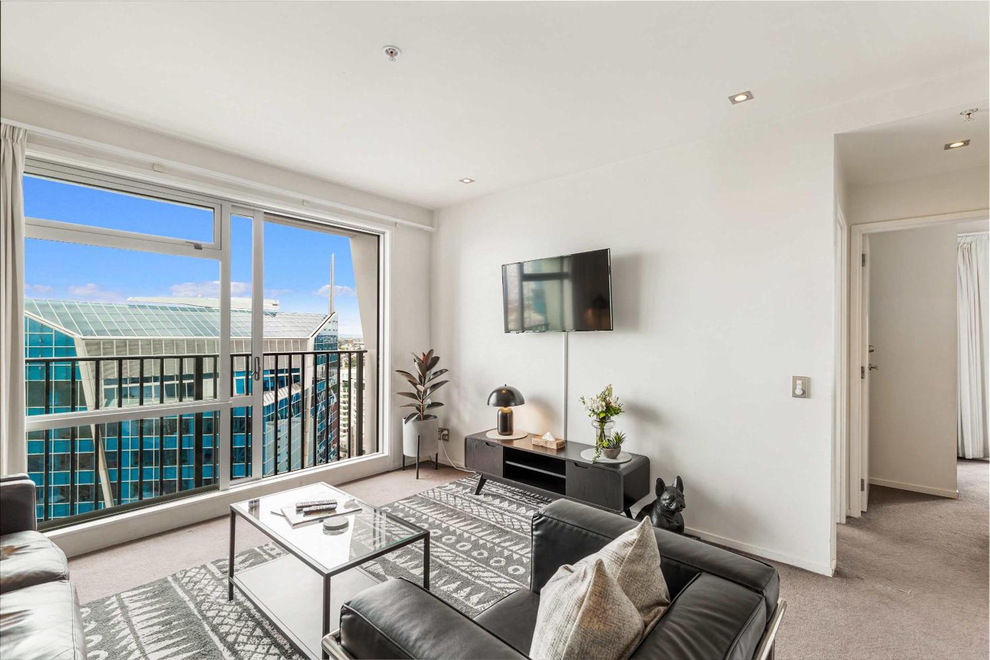 Luxury 2Br Apt In Cbd Pool, Gym, Prime Spot Apartment