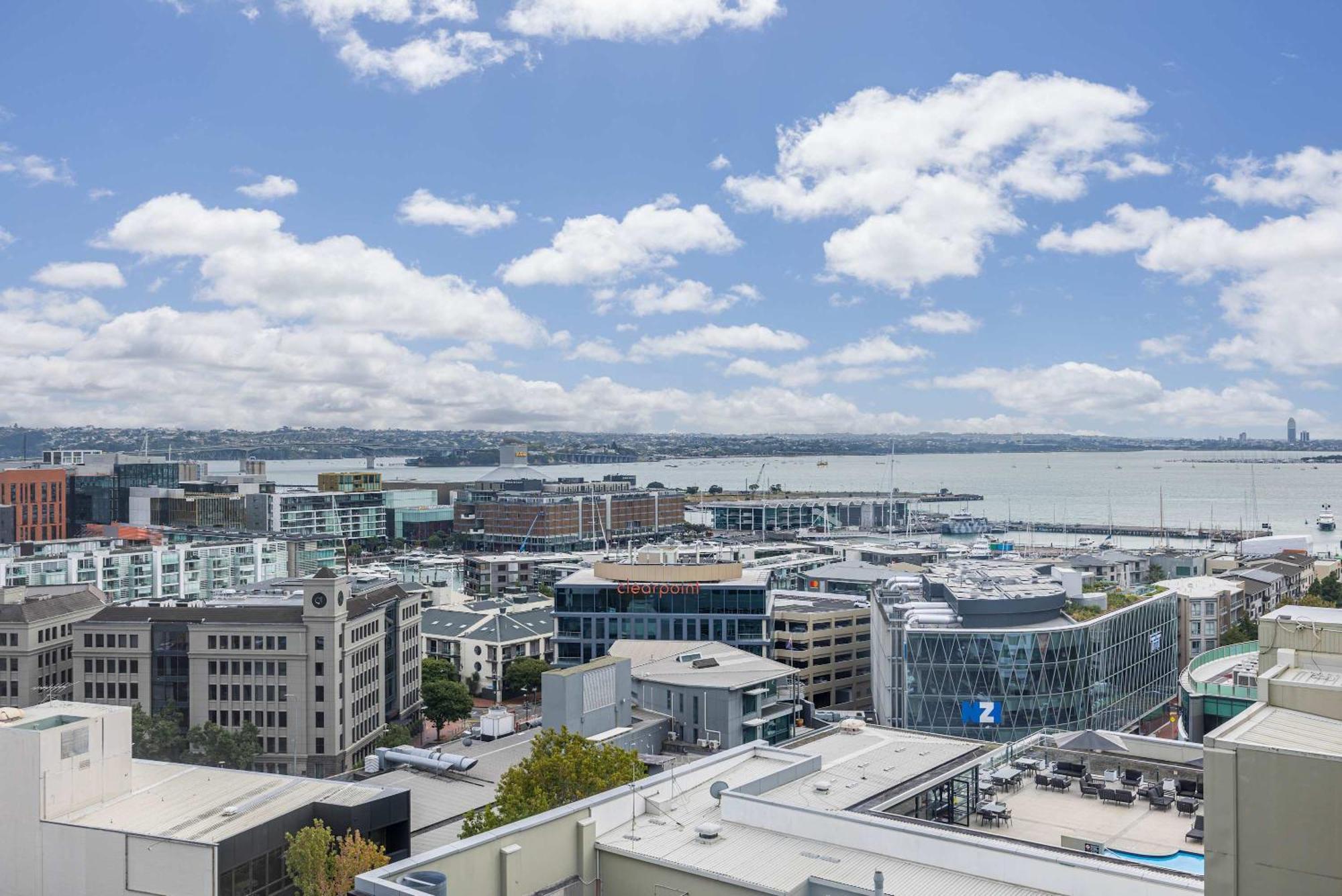 View W Rooftop Pool, Gyms In Cbd Apartment Auckland