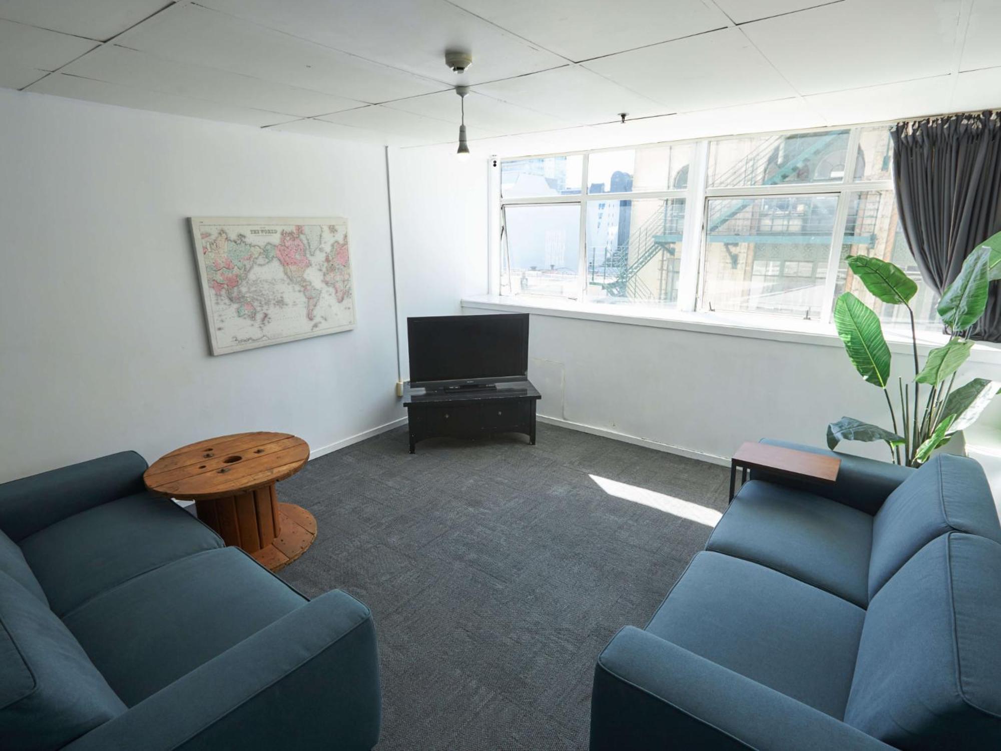Attic Backpackers * Auckland