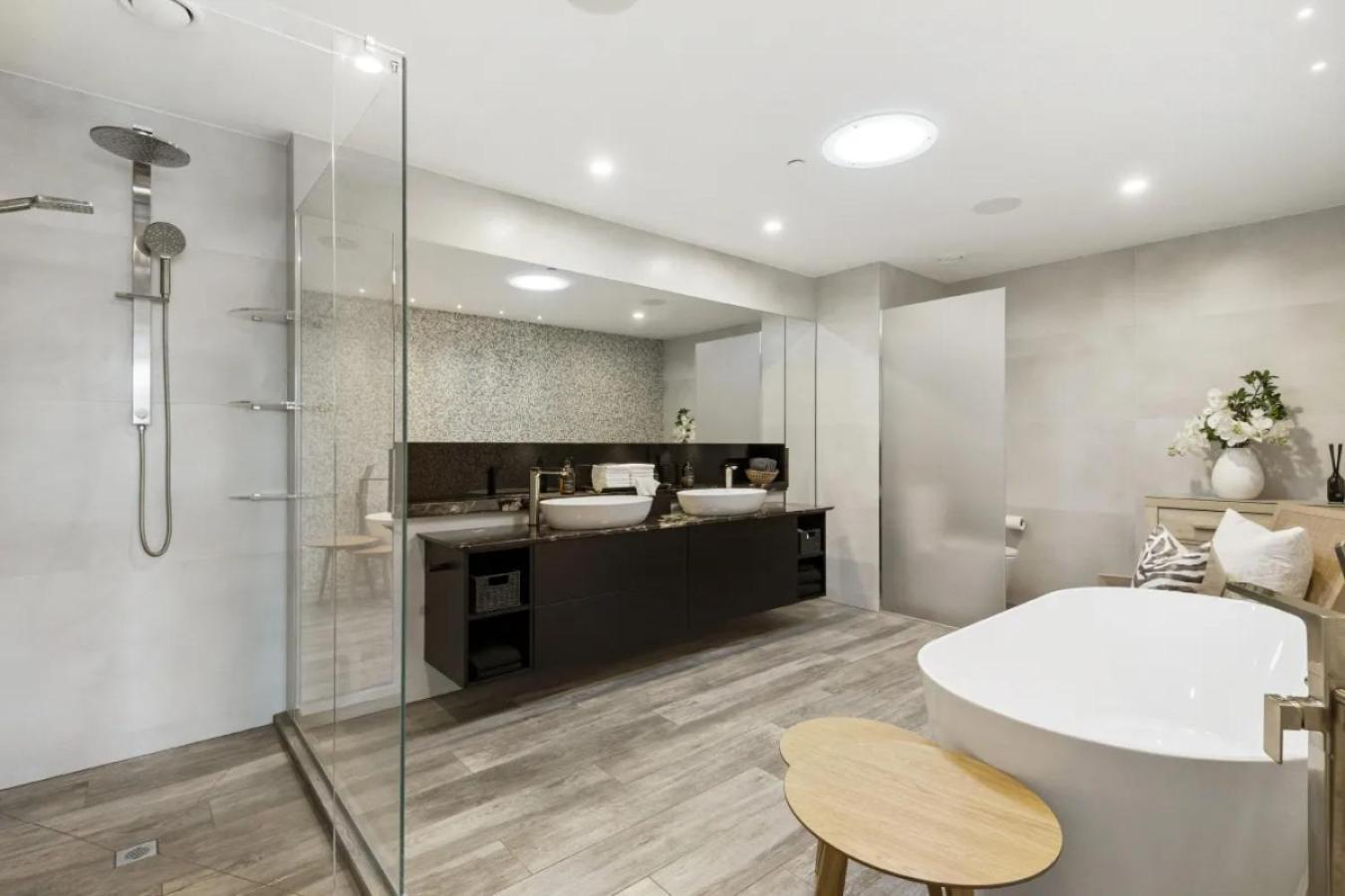 Exclusive Waterfront Penthouse Apartment Auckland