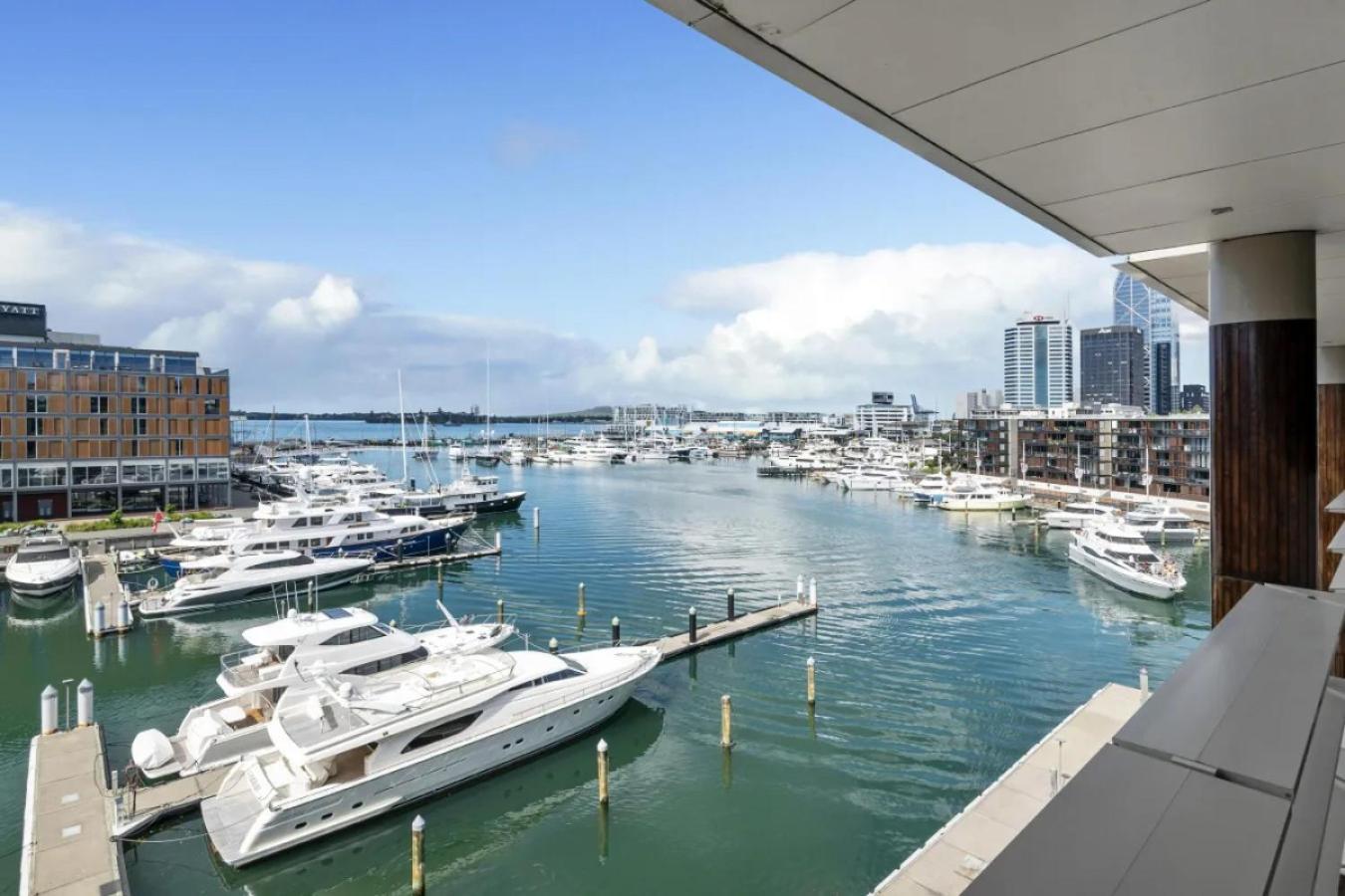 Exclusive Waterfront Penthouse Apartment Auckland