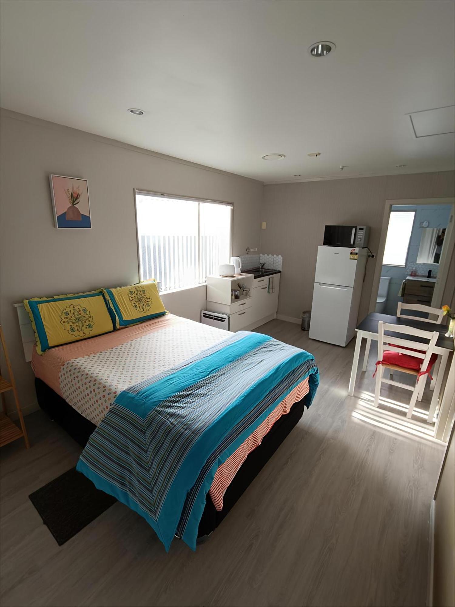 Private With Self Check-in, Ensuite, Wifi & Kitchenette *