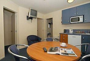 Botany Motor 4* Auckland