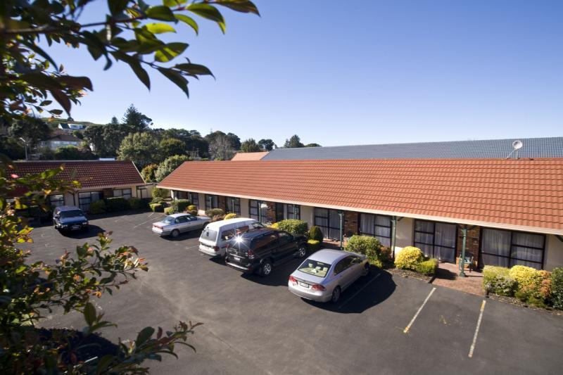 Motel Tudor Court Motor Auckland