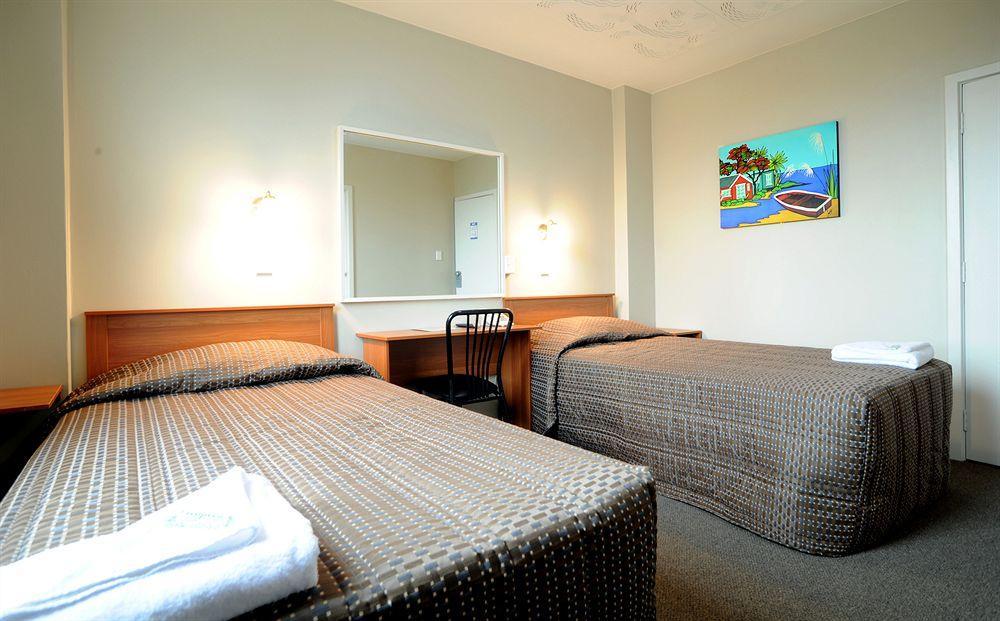Hotel Kiwi International 2*