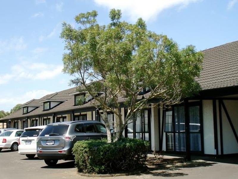 Oakwood Manor Motor