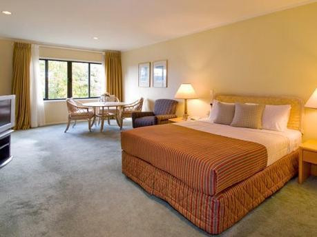 Royal Park Motel 4*
