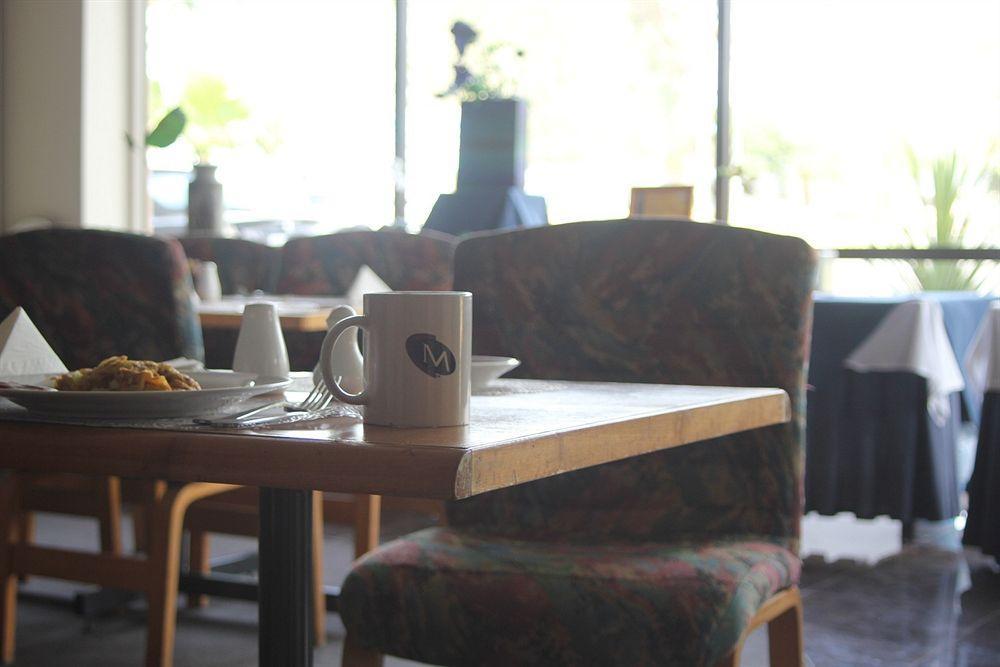 Airport Kiwi Motel 3*