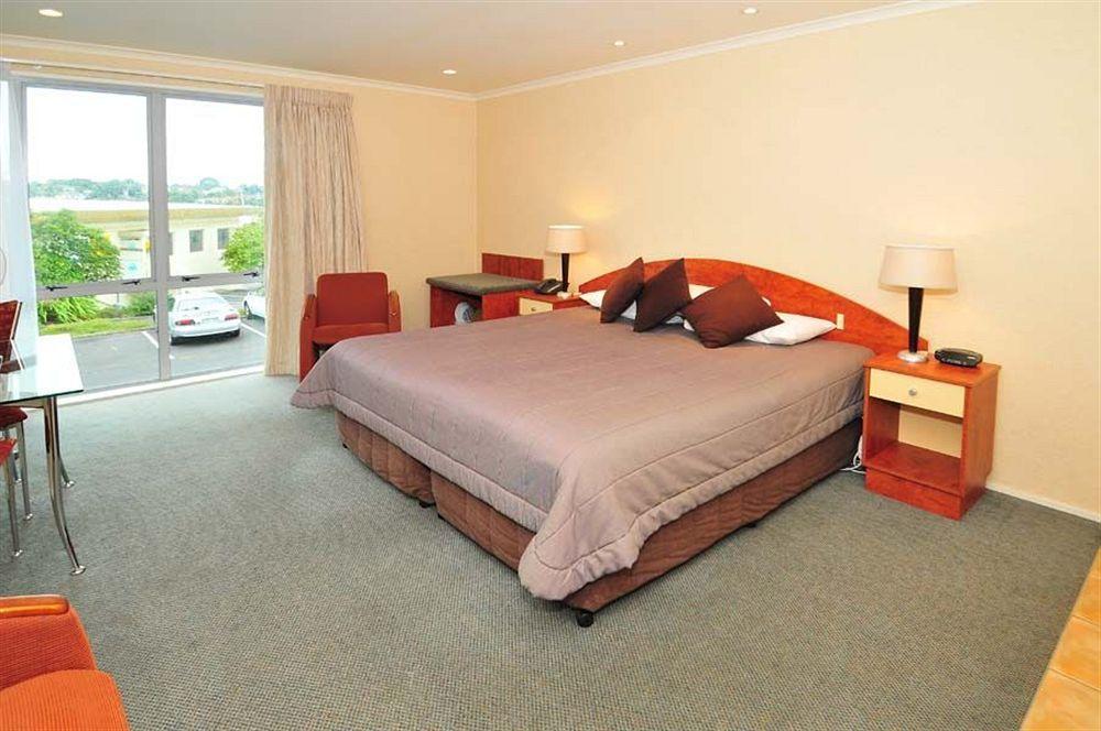 Aristotles North Shore Motel 4*
