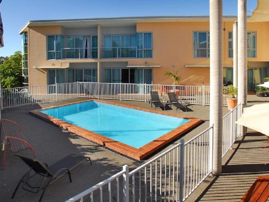 Aristotles North Shore 4*