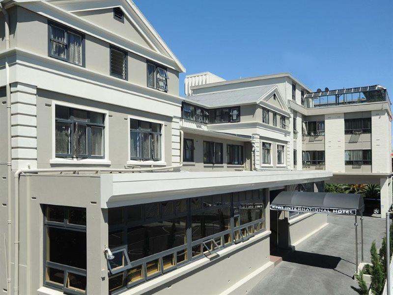 Hotel Kiwi International