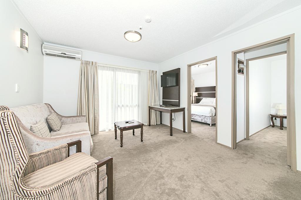 Airport Gateway 4*