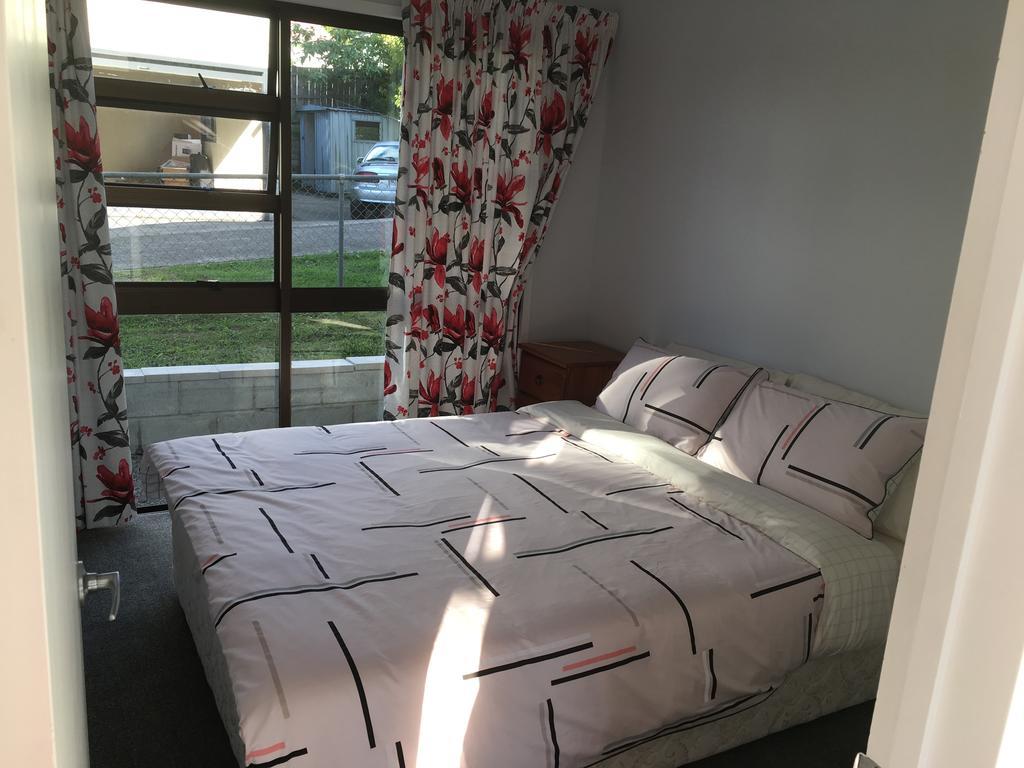 Guest house Aia Holiday Home *