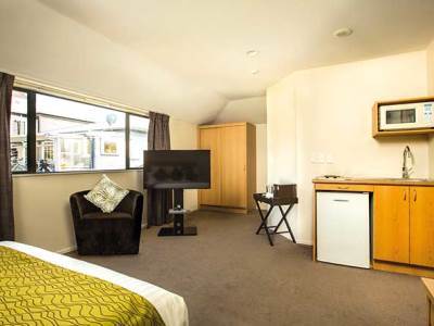 Edit Greenlane Hotel 4*