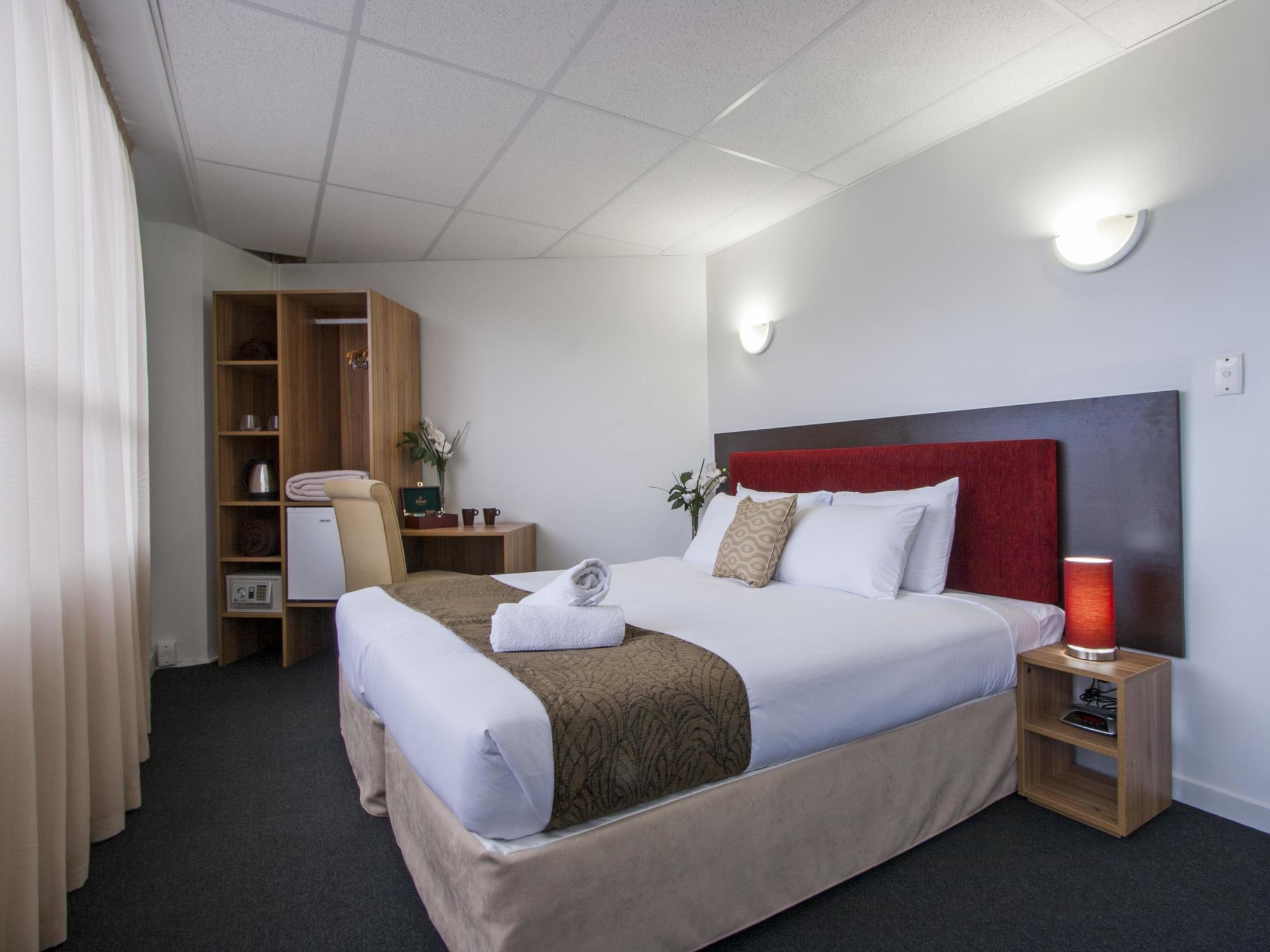 Hotel Ascotia Off Queen 3*