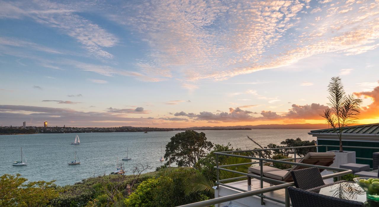Arohanui Waterfront Villa