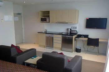 Quest On Hobson Serviced Aparthotel 4*