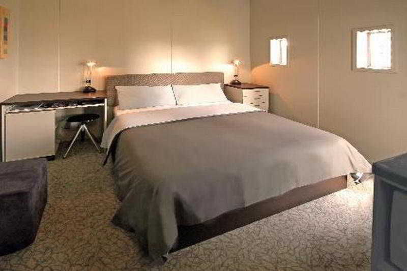Ibis Budget Aparthotel 3*