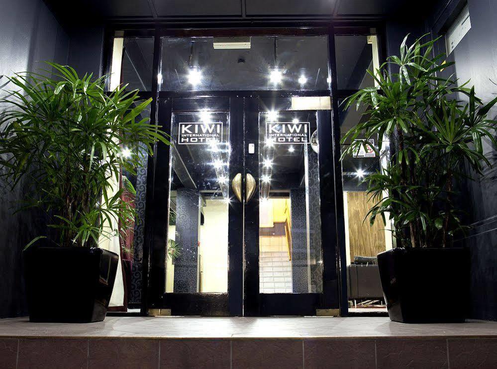Hotel Kiwi International 2*
