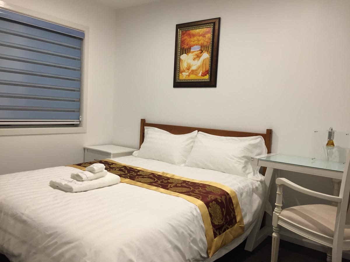 Guest house Amber Homes